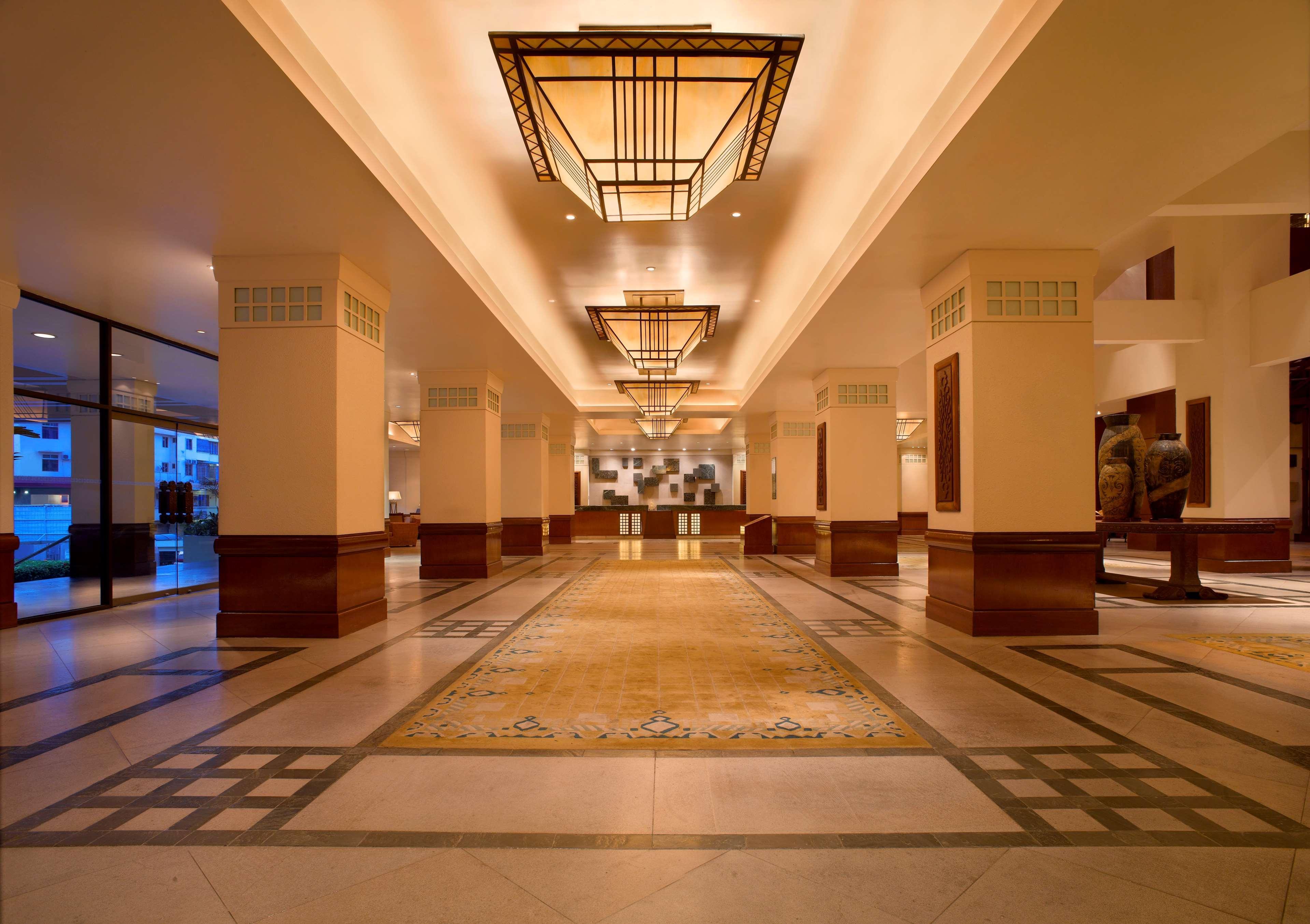 Hyatt Regency Kinabalu Ξενοδοχείο Κότα Κιναμπαλού Εξωτερικό φωτογραφία The lobby of the hotel
